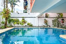 Casa em Guarujá - Casa com piscina e lazer completo no Guarujá/SP