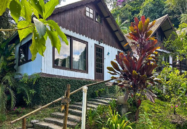 Chalé em Lumiar - Chalé com localização privilegiada em Lumiar/RJ Chalé em Lumiar - Chalé com localização privilegiada em Lumiar/RJ