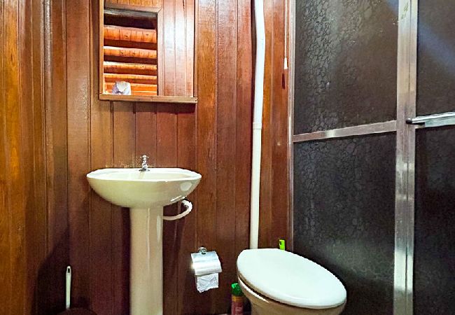 Chalé em Lumiar - Chalé com localização privilegiada em Lumiar/RJ Chalé em Lumiar - Chalé com localização privilegiada em Lumiar/RJ