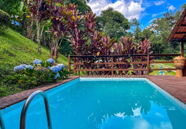 Chalé em Lumiar - Chalé com localização privilegiada em Lumiar/RJ Chalé em Lumiar - Chalé com localização privilegiada em Lumiar/RJ