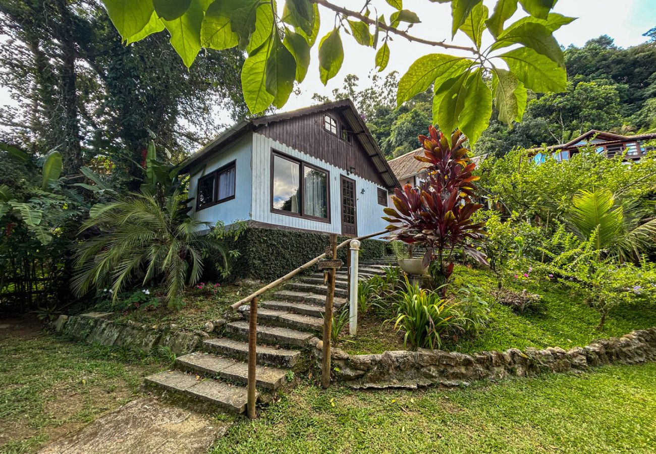 Chalé em Lumiar - Chalé com localização privilegiada em Lumiar/RJ Chalé em Lumiar - Chalé com localização privilegiada em Lumiar/RJ