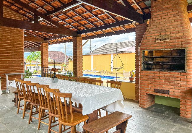 Casa em Atibaia - Chácara elegante com piscina e lazer em Atibaia/SP Casa em Atibaia - Chácara elegante com piscina e lazer em Atibaia/SP