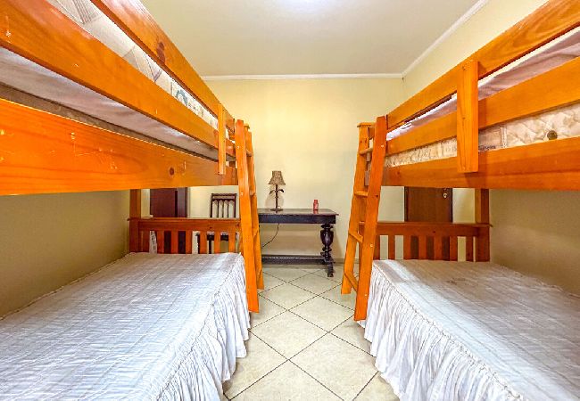 Casa em Atibaia - Chácara elegante com piscina e lazer em Atibaia/SP Casa em Atibaia - Chácara elegante com piscina e lazer em Atibaia/SP