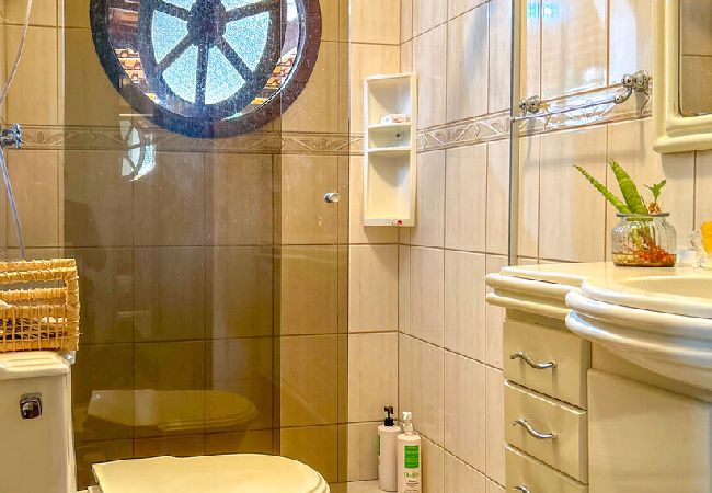 Casa em Atibaia - Chácara elegante com piscina e lazer em Atibaia/SP Casa em Atibaia - Chácara elegante com piscina e lazer em Atibaia/SP