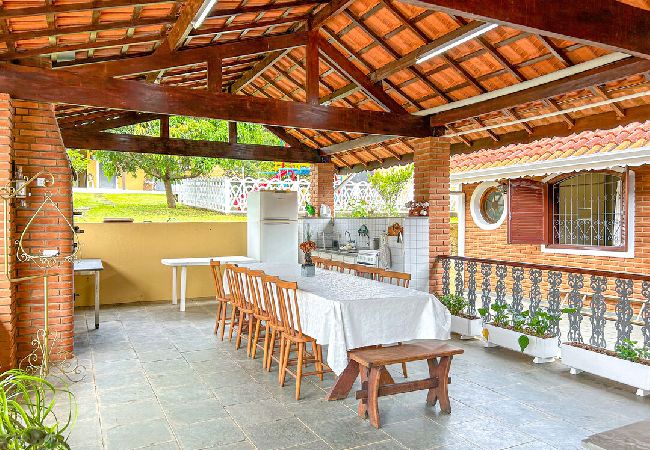 Casa em Atibaia - Chácara elegante com piscina e lazer em Atibaia/SP Casa em Atibaia - Chácara elegante com piscina e lazer em Atibaia/SP