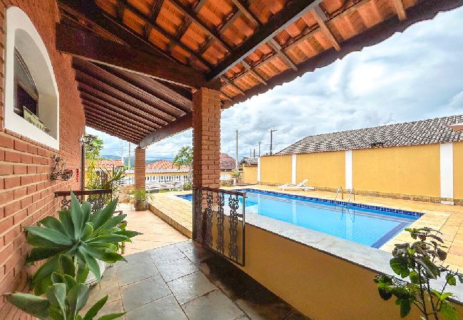 Casa em Atibaia - Chácara elegante com piscina e lazer em Atibaia/SP Casa em Atibaia - Chácara elegante com piscina e lazer em Atibaia/SP