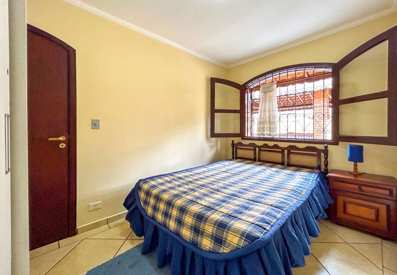 Casa em Atibaia - Chácara elegante com piscina e lazer em Atibaia/SP Casa em Atibaia - Chácara elegante com piscina e lazer em Atibaia/SP