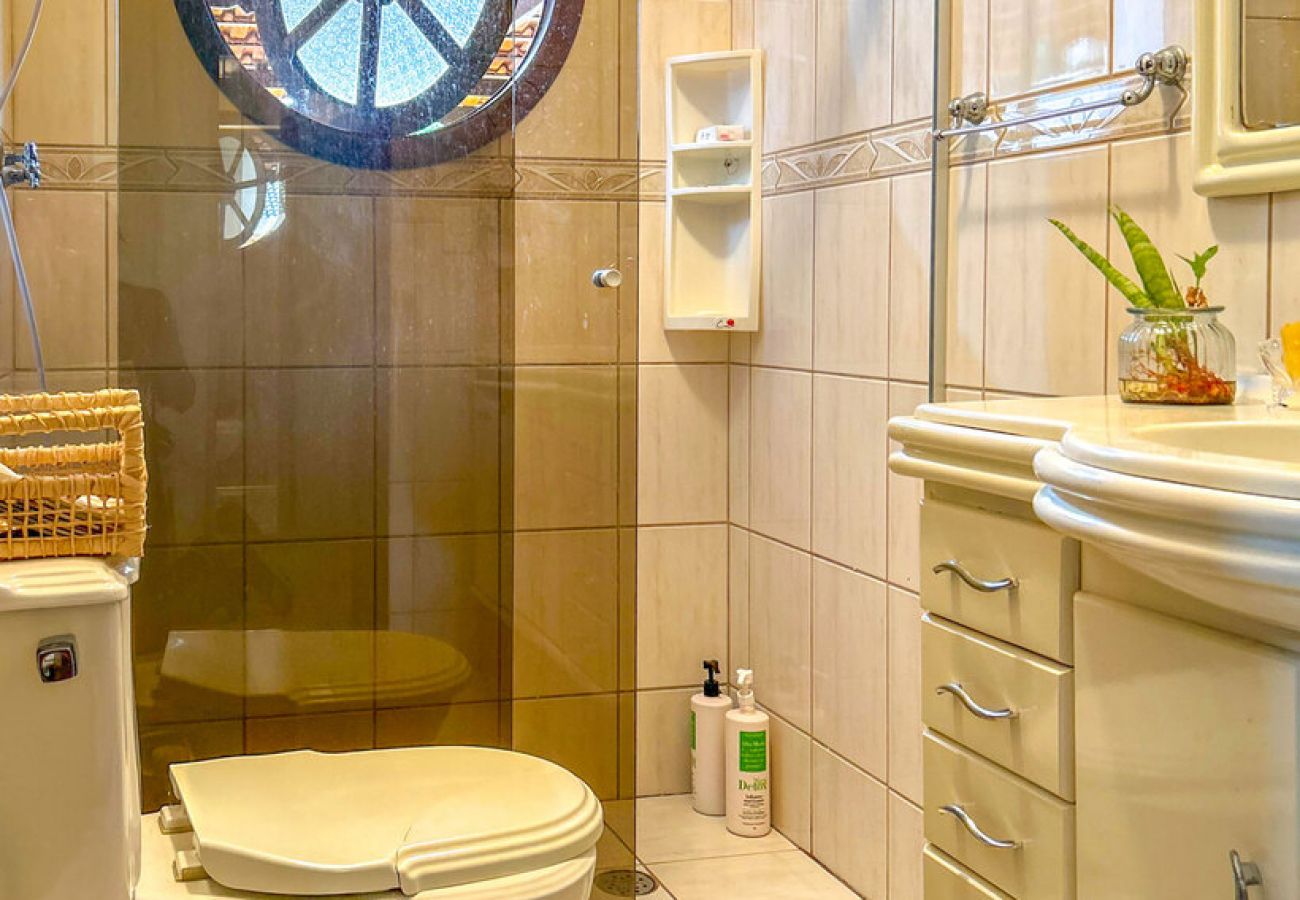 Casa em Atibaia - Chácara elegante com piscina e lazer em Atibaia/SP Casa em Atibaia - Chácara elegante com piscina e lazer em Atibaia/SP