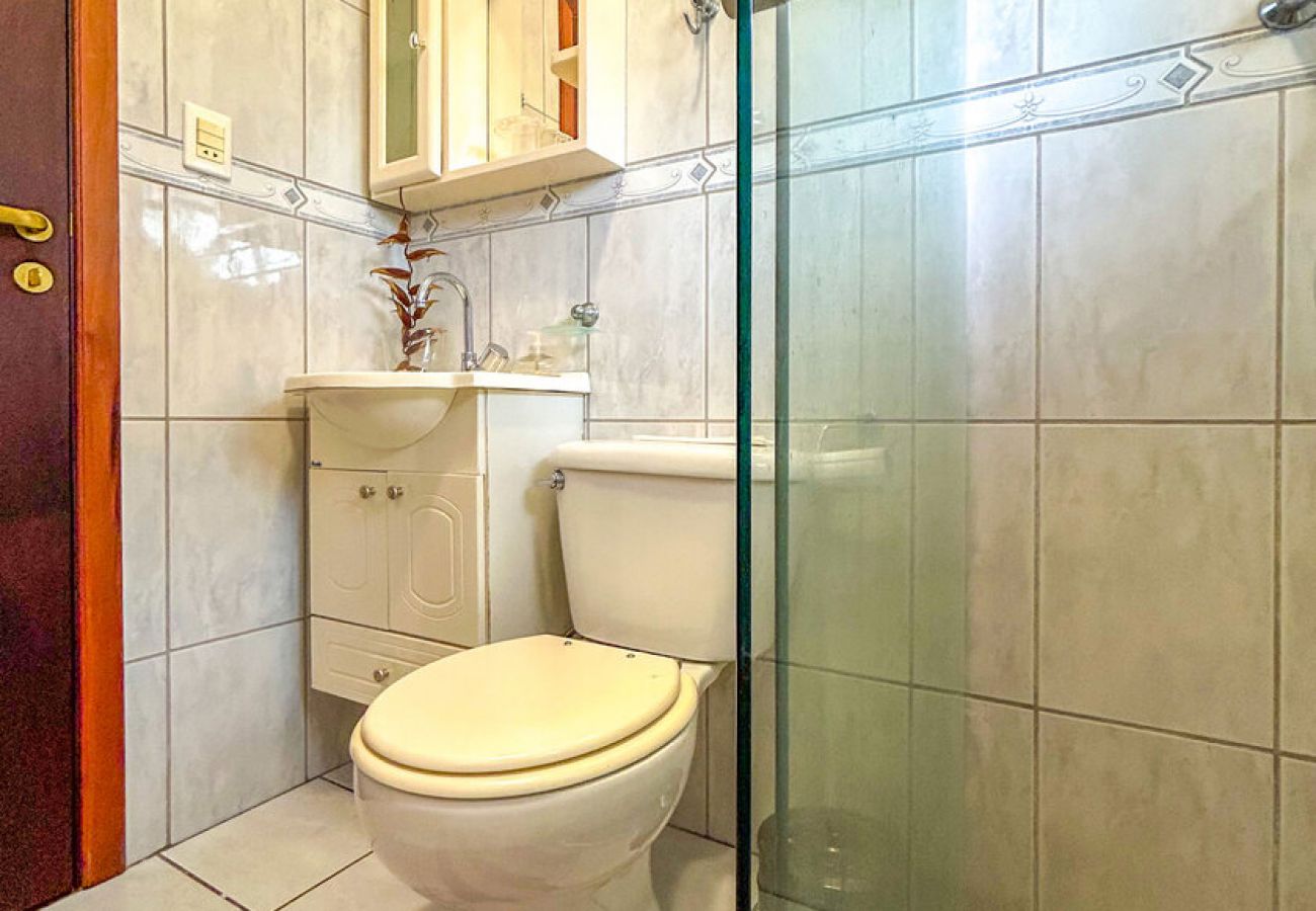Casa em Atibaia - Chácara elegante com piscina e lazer em Atibaia/SP Casa em Atibaia - Chácara elegante com piscina e lazer em Atibaia/SP