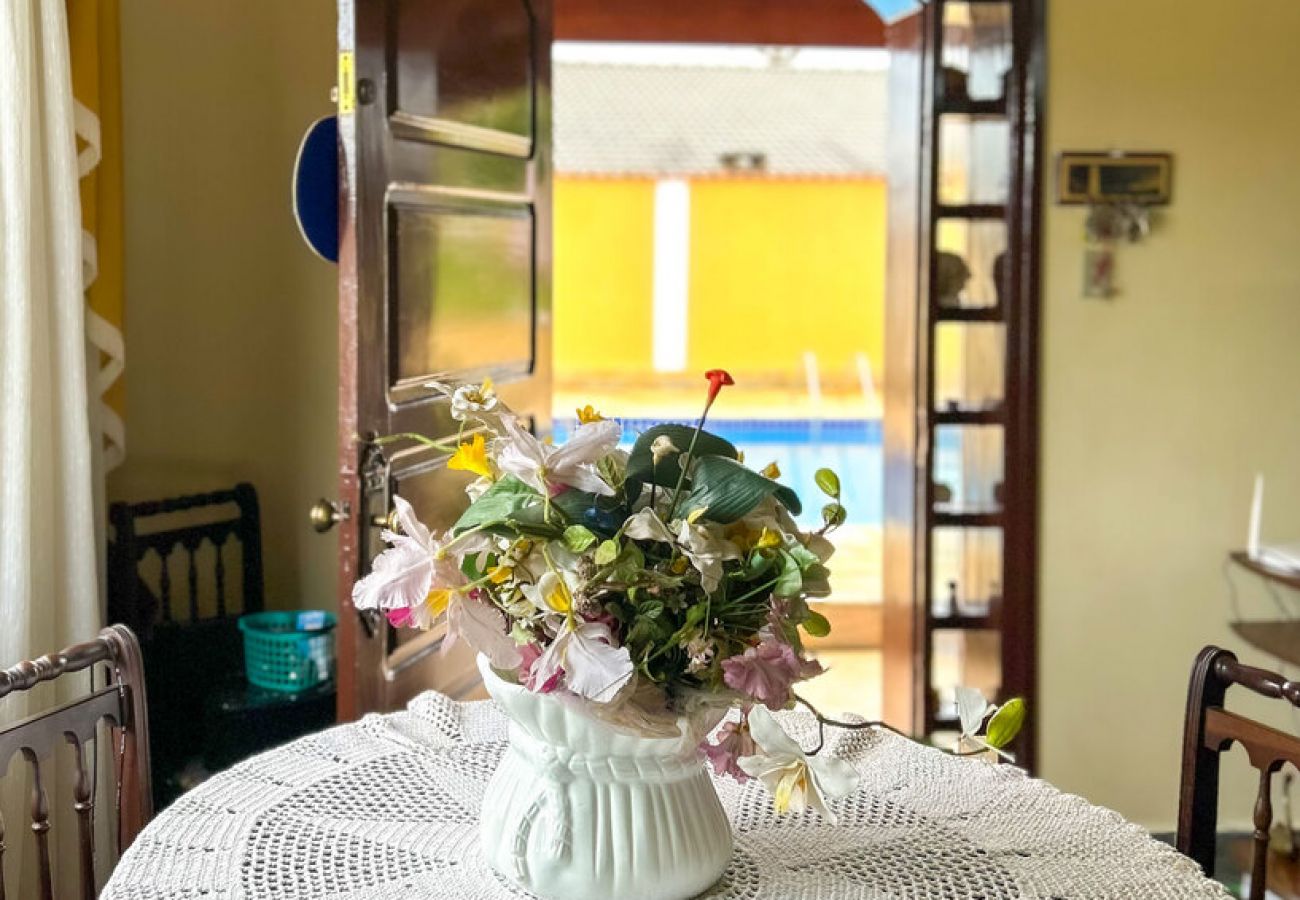 Casa em Atibaia - Chácara elegante com piscina e lazer em Atibaia/SP Casa em Atibaia - Chácara elegante com piscina e lazer em Atibaia/SP