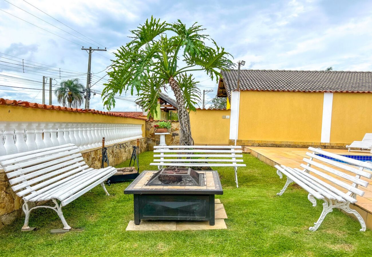 Casa em Atibaia - Chácara elegante com piscina e lazer em Atibaia/SP Casa em Atibaia - Chácara elegante com piscina e lazer em Atibaia/SP