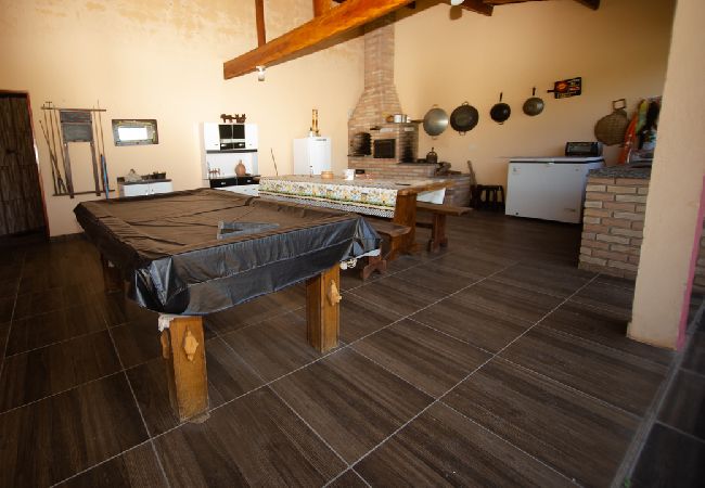 Casa em Extrema - Chácara confortável c piscina e lazer - Extrema/MG Casa em Extrema - Chácara confortável c piscina e lazer - Extrema/MG