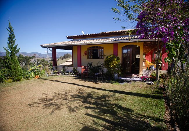 Casa em Extrema - Chácara confortável c piscina e lazer - Extrema/MG Casa em Extrema - Chácara confortável c piscina e lazer - Extrema/MG