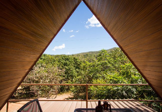 Chalé em Alto Paraíso de Goiás - Chalé com churrasqueira e jacuzzi aquecida Chalé em Alto Paraíso de Goiás - Chalé com churrasqueira e jacuzzi aquecida