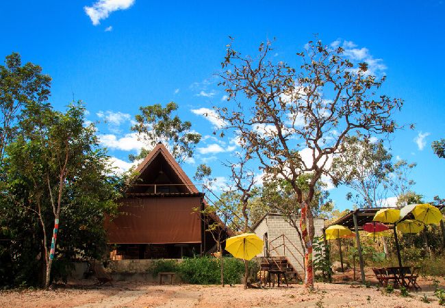Chalé em Alto Paraíso de Goiás - Chalé com churrasqueira e jacuzzi aquecida Chalé em Alto Paraíso de Goiás - Chalé com churrasqueira e jacuzzi aquecida
