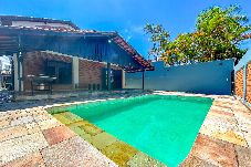 Casa em Guarujá - Casa com piscina e lazer próximo à Praia - Guarujá