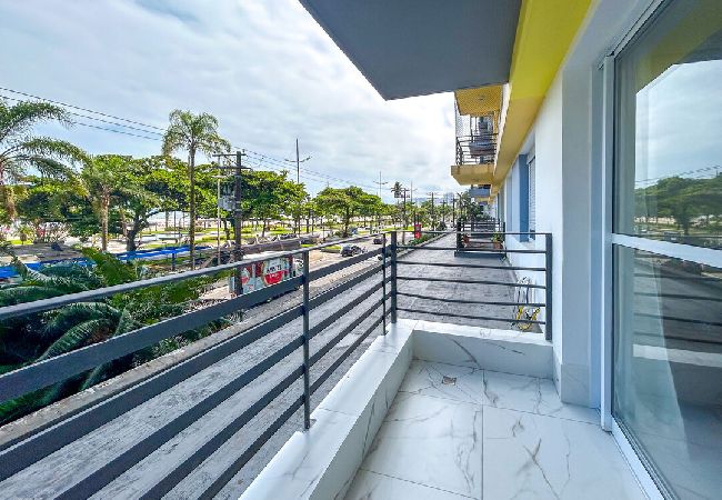 Apartamento em Santos - Apto estiloso e climatizado com wi-fi a beira mar Apartamento em Santos - Apto estiloso e climatizado com wi-fi a beira mar