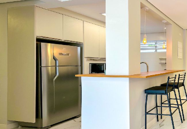 Apartamento em Santos - Apto estiloso e climatizado com wi-fi a beira mar Apartamento em Santos - Apto estiloso e climatizado com wi-fi a beira mar