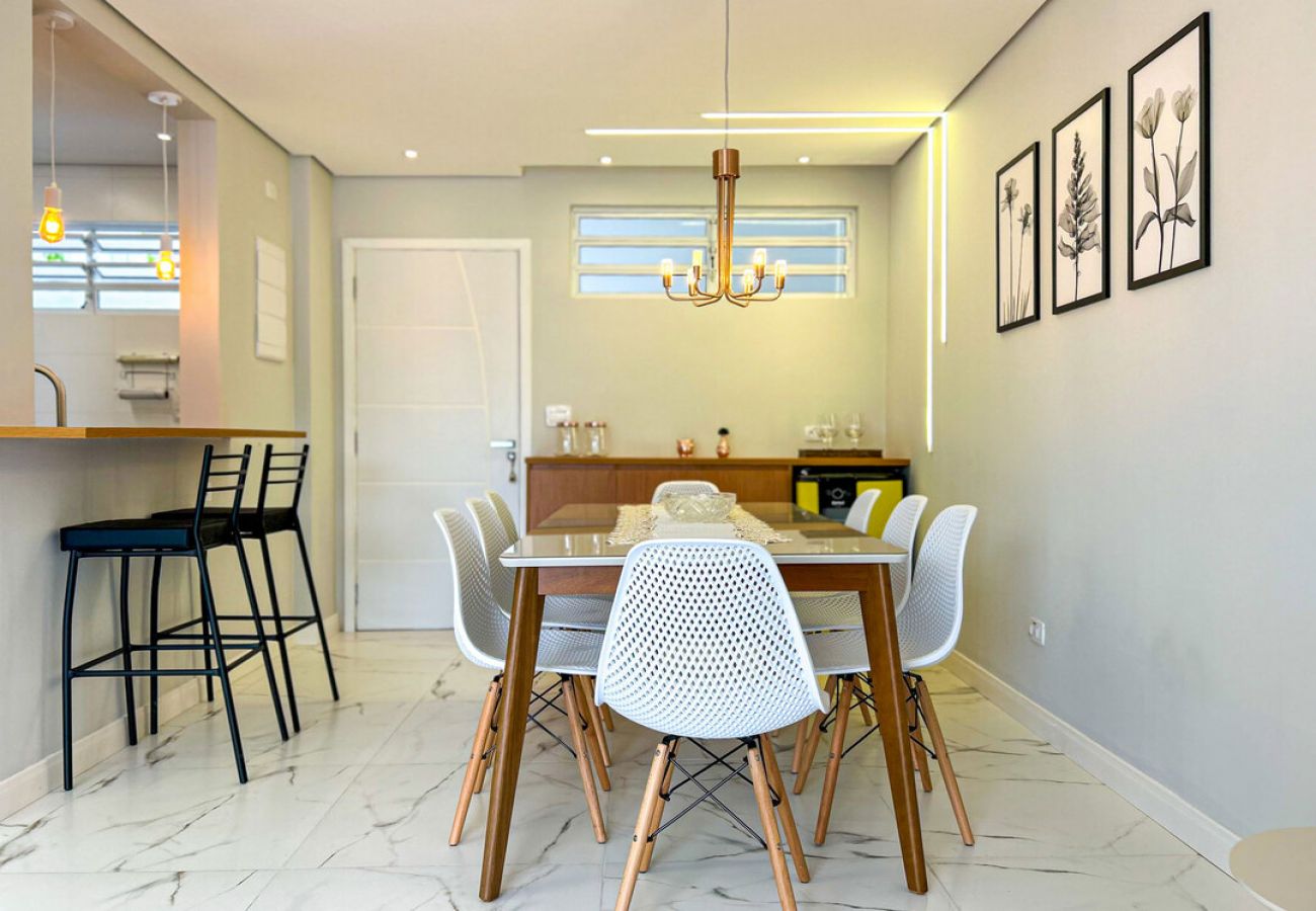Apartamento em Santos - Apto estiloso e climatizado com wi-fi a beira mar Apartamento em Santos - Apto estiloso e climatizado com wi-fi a beira mar