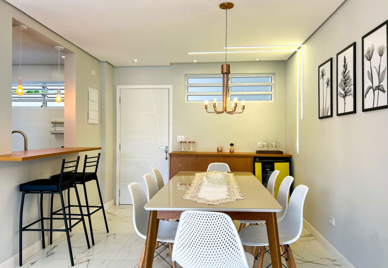 Apartamento em Santos - Apto estiloso e climatizado com wi-fi a beira mar Apartamento em Santos - Apto estiloso e climatizado com wi-fi a beira mar