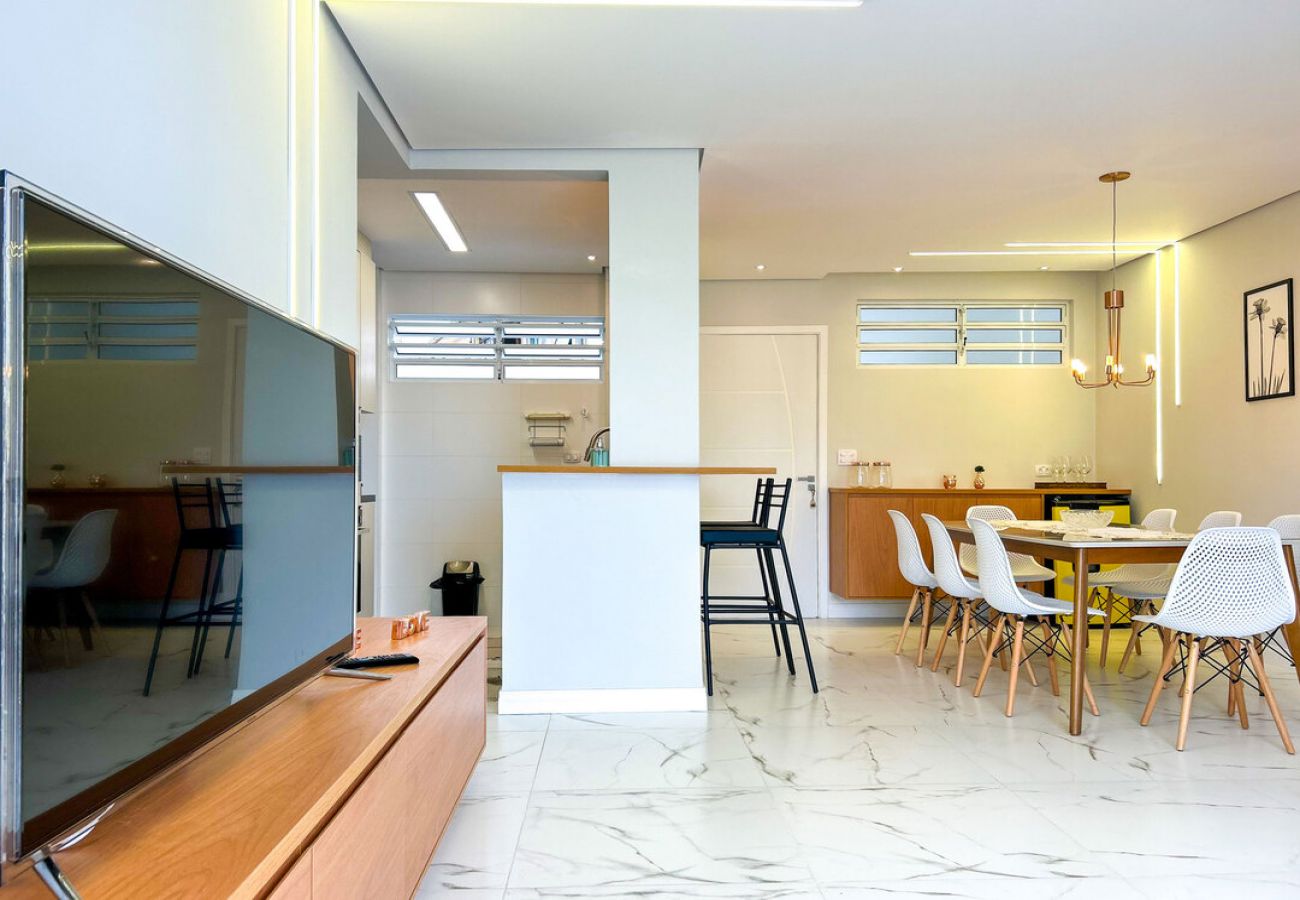 Apartamento em Santos - Apto estiloso e climatizado com wi-fi a beira mar Apartamento em Santos - Apto estiloso e climatizado com wi-fi a beira mar