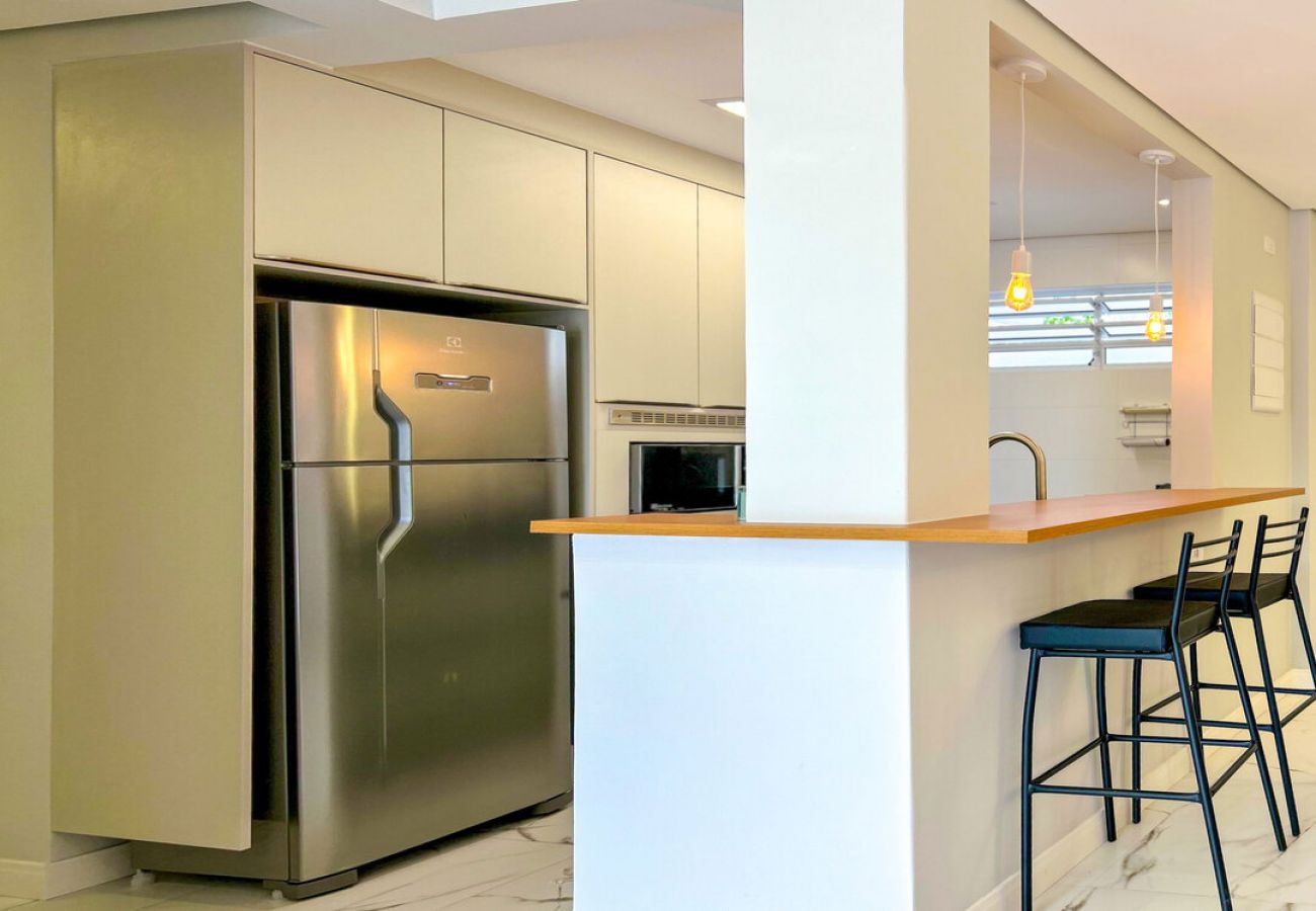 Apartamento em Santos - Apto estiloso e climatizado com wi-fi a beira mar Apartamento em Santos - Apto estiloso e climatizado com wi-fi a beira mar