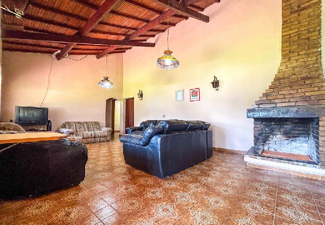 Casa em Santa Isabel - Incrível chácara c churrasqueira - Santa Isabel/SP Casa em Santa Isabel - Incrível chácara c churrasqueira - Santa Isabel/SP