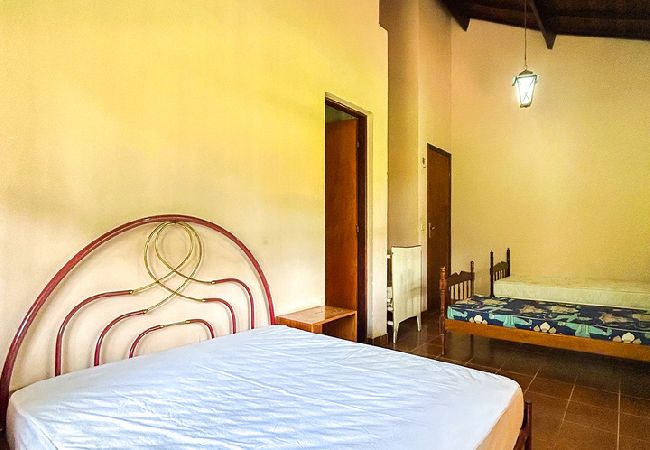 Casa em Santa Isabel - Incrível chácara c churrasqueira - Santa Isabel/SP Casa em Santa Isabel - Incrível chácara c churrasqueira - Santa Isabel/SP