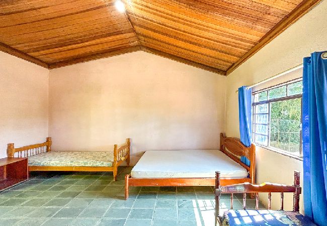 Casa em Santa Isabel - Incrível chácara c churrasqueira - Santa Isabel/SP Casa em Santa Isabel - Incrível chácara c churrasqueira - Santa Isabel/SP