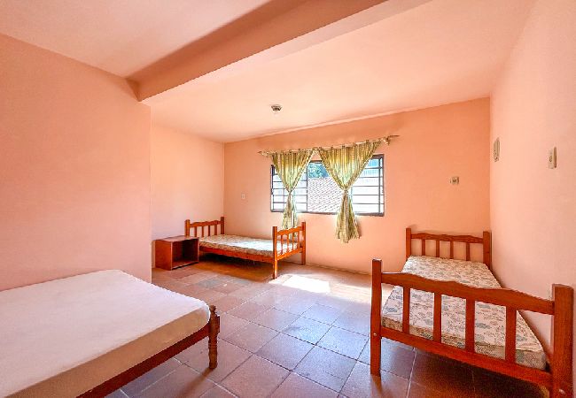 Casa em Santa Isabel - Incrível chácara c churrasqueira - Santa Isabel/SP Casa em Santa Isabel - Incrível chácara c churrasqueira - Santa Isabel/SP