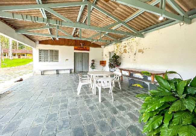 Casa em Santa Isabel - Incrível chácara c churrasqueira - Santa Isabel/SP Casa em Santa Isabel - Incrível chácara c churrasqueira - Santa Isabel/SP