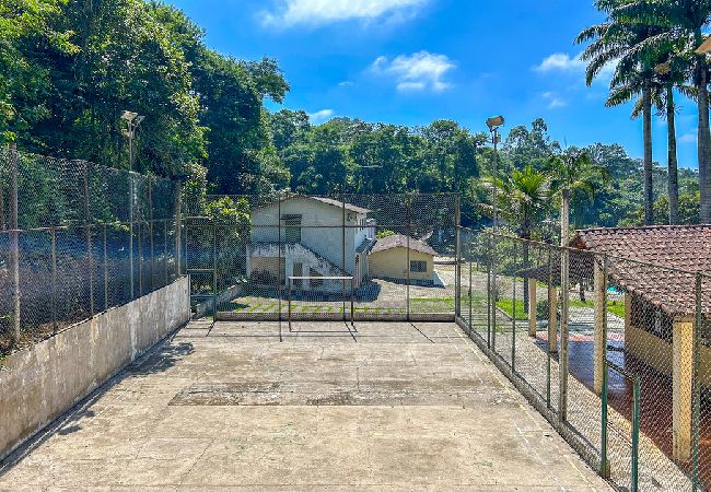 Casa em Santa Isabel - Incrível chácara c churrasqueira - Santa Isabel/SP Casa em Santa Isabel - Incrível chácara c churrasqueira - Santa Isabel/SP