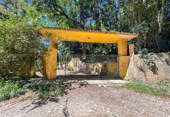 Casa em Santa Isabel - Incrível chácara c churrasqueira - Santa Isabel/SP Casa em Santa Isabel - Incrível chácara c churrasqueira - Santa Isabel/SP