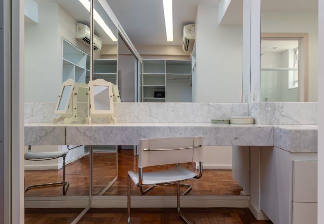 Apartamento em Rio de Janeiro - A801 (Zona2) Apartamento em Rio de Janeiro - A801 (Zona2)