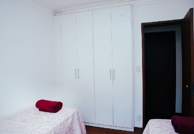 Apartamento em Juiz de Fora - Apto com Wi-Fi e em Cascatinha, Juiz de Fora/MG Apartamento em Juiz de Fora - Apto com Wi-Fi e em Cascatinha, Juiz de Fora/MG