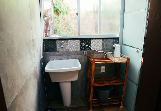 Apartamento em Juiz de Fora - Apto com Wi-Fi e em Cascatinha, Juiz de Fora/MG Apartamento em Juiz de Fora - Apto com Wi-Fi e em Cascatinha, Juiz de Fora/MG