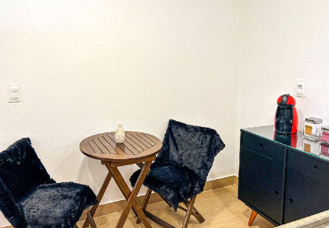 Chalé em Petrópolis - Charmoso chalé c WiFi e linda vista em Itaipava/RJ Chalé em Petrópolis - Charmoso chalé c WiFi e linda vista em Itaipava/RJ
