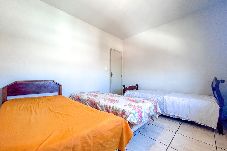 Apartamento em São Vicente - Ótimo apartamento a 850m Praia do Gonzaguinha/SP