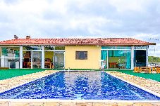 Casa em Igaratá - Chácara com lazer completo e piscina em Igaratá/SP