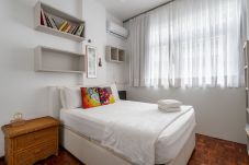 Apartamento em Rio de Janeiro - GRC701 (Zona5)