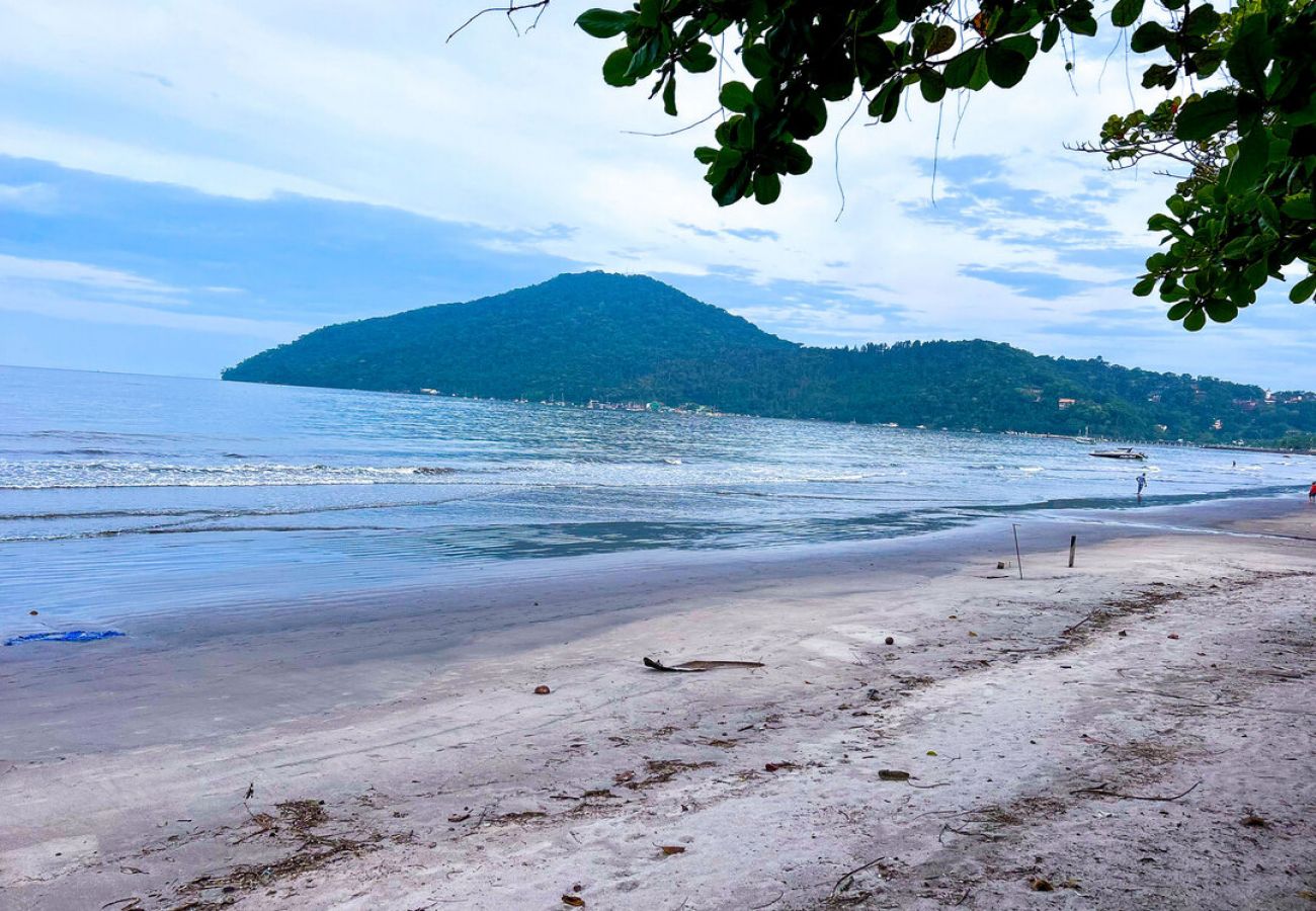 Apartamento em Ubatuba - Ótimo Apto a 250m da Praia do Itaguá Apartamento em Ubatuba - Ótimo Apto a 250m da Praia do Itaguá