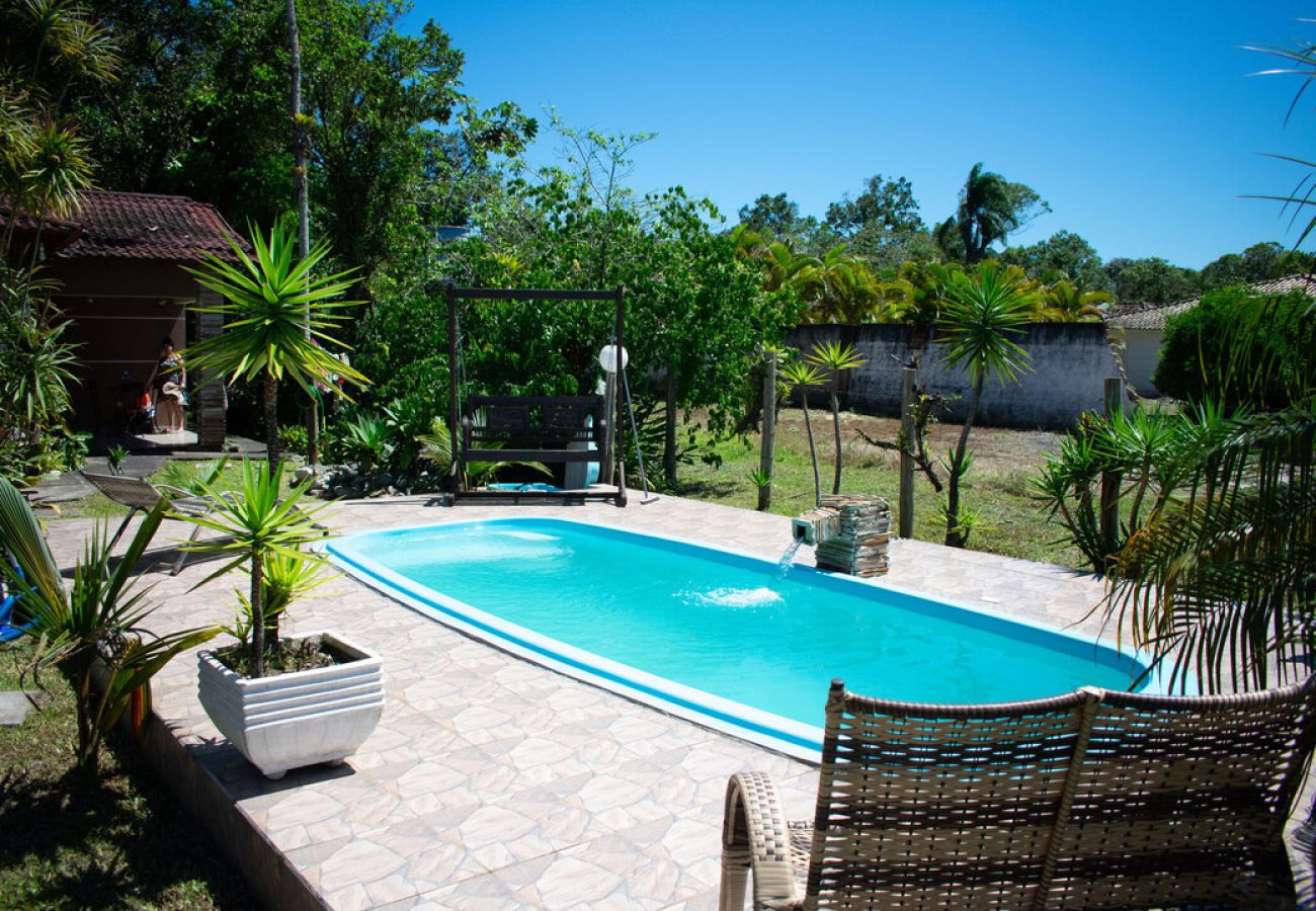 Casa em Guaratuba - Casa a 5 min do Balneário Coroados - Guaratuba/PR Casa em Guaratuba - Casa a 5 min do Balneário Coroados - Guaratuba/PR