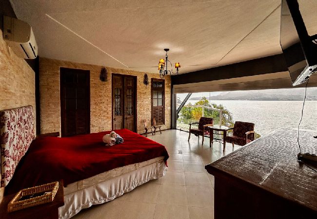 Casa em Ilhabela - Casa beira mar c lazer completo em Piúva-Ilhabela Casa em Ilhabela - Casa beira mar c lazer completo em Piúva-Ilhabela