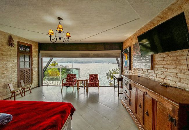 Casa em Ilhabela - Casa beira mar c lazer completo em Piúva-Ilhabela Casa em Ilhabela - Casa beira mar c lazer completo em Piúva-Ilhabela