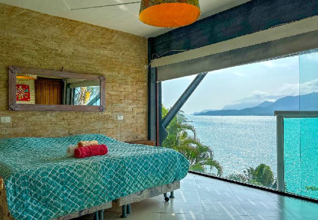 Casa em Ilhabela - Casa beira mar c lazer completo em Piúva-Ilhabela Casa em Ilhabela - Casa beira mar c lazer completo em Piúva-Ilhabela