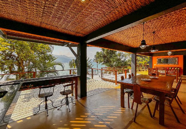 Casa em Ilhabela - Casa beira mar c lazer completo em Piúva-Ilhabela Casa em Ilhabela - Casa beira mar c lazer completo em Piúva-Ilhabela