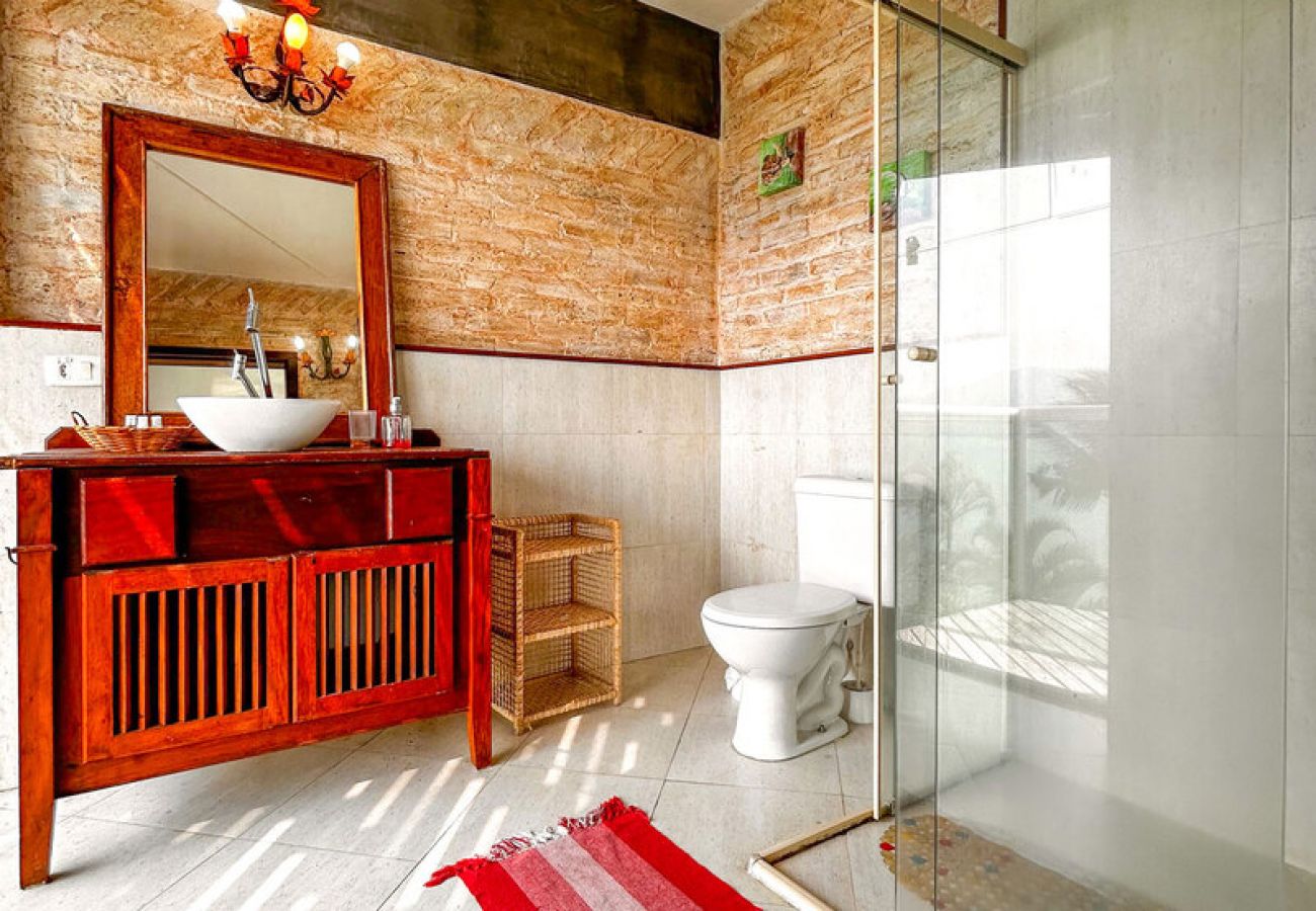 Casa em Ilhabela - Casa beira mar c lazer completo em Piúva-Ilhabela Casa em Ilhabela - Casa beira mar c lazer completo em Piúva-Ilhabela