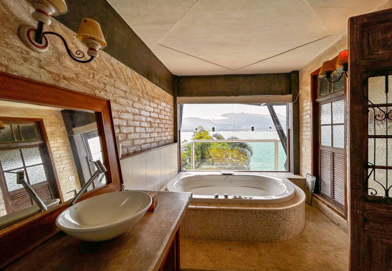 Casa em Ilhabela - Casa beira mar c lazer completo em Piúva-Ilhabela Casa em Ilhabela - Casa beira mar c lazer completo em Piúva-Ilhabela