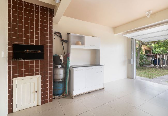 Casa em Torres - Casa com WiFi a 750 metros da Praia Itapeva/RS Casa em Torres - Casa com WiFi a 750 metros da Praia Itapeva/RS