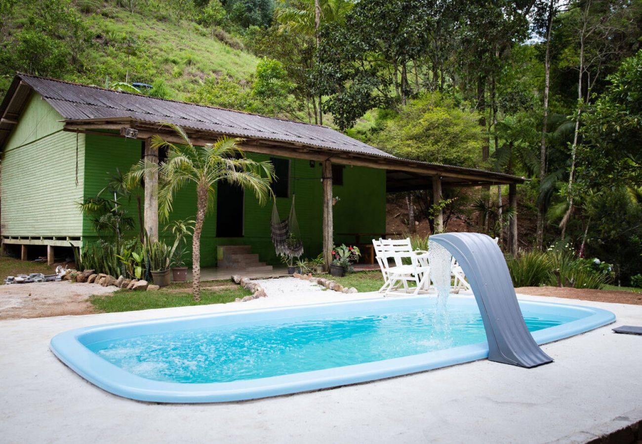 Casa em Marechal Floriano - Casa de Campo com piscina em Marechal Floriano/ES Casa em Marechal Floriano - Casa de Campo com piscina em Marechal Floriano/ES